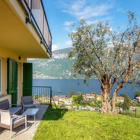Olive Tree View Ferienhaus